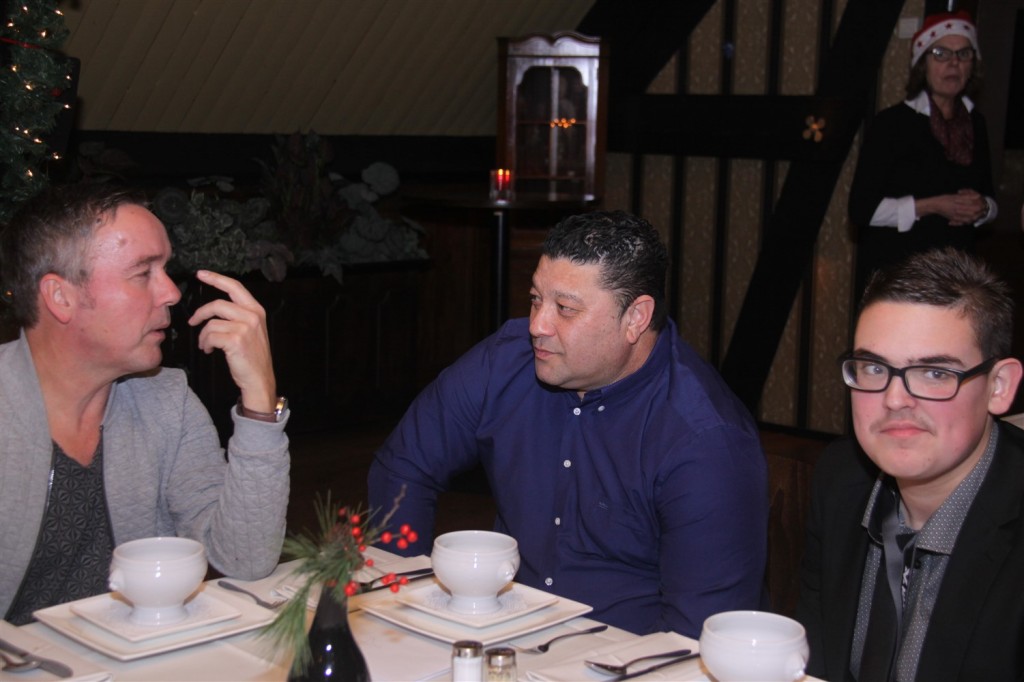 2017-12-20 23.32.56-4