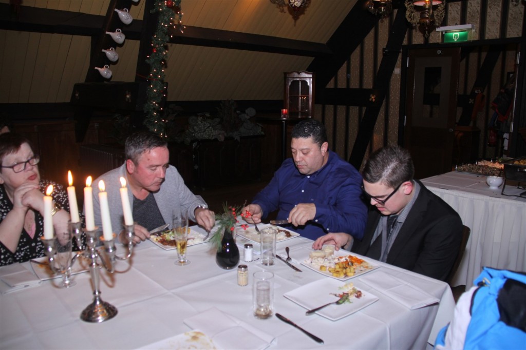 2017-12-20 23.33.26-3