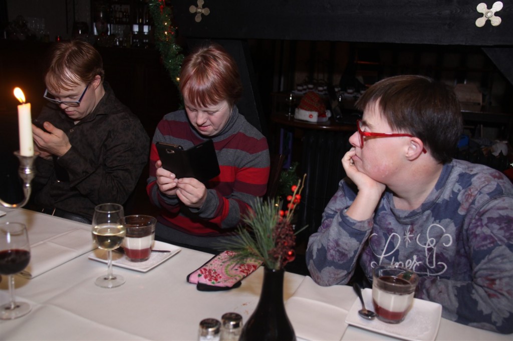 2017-12-20 23.33.38-3