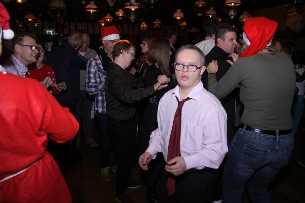 2017-12-20 23.33.44-4