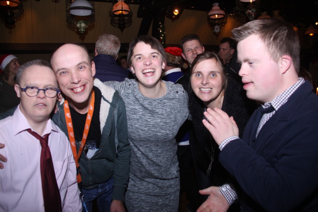 2017-12-20 23.33.48-3